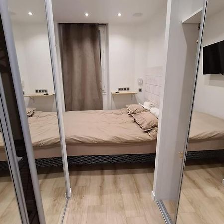 Suresnes : 2 Pieces Cosy Apartment ภายนอก รูปภาพ